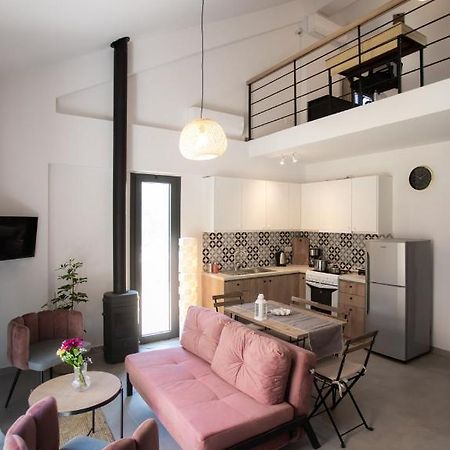 Isida - Cozy Sea Walk Lodge With Private Garden Nea Makri Exterior foto