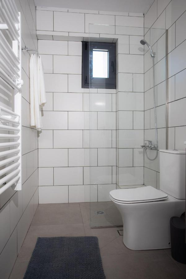 Isida - Cozy Sea Walk Lodge With Private Garden Nea Makri Exterior foto