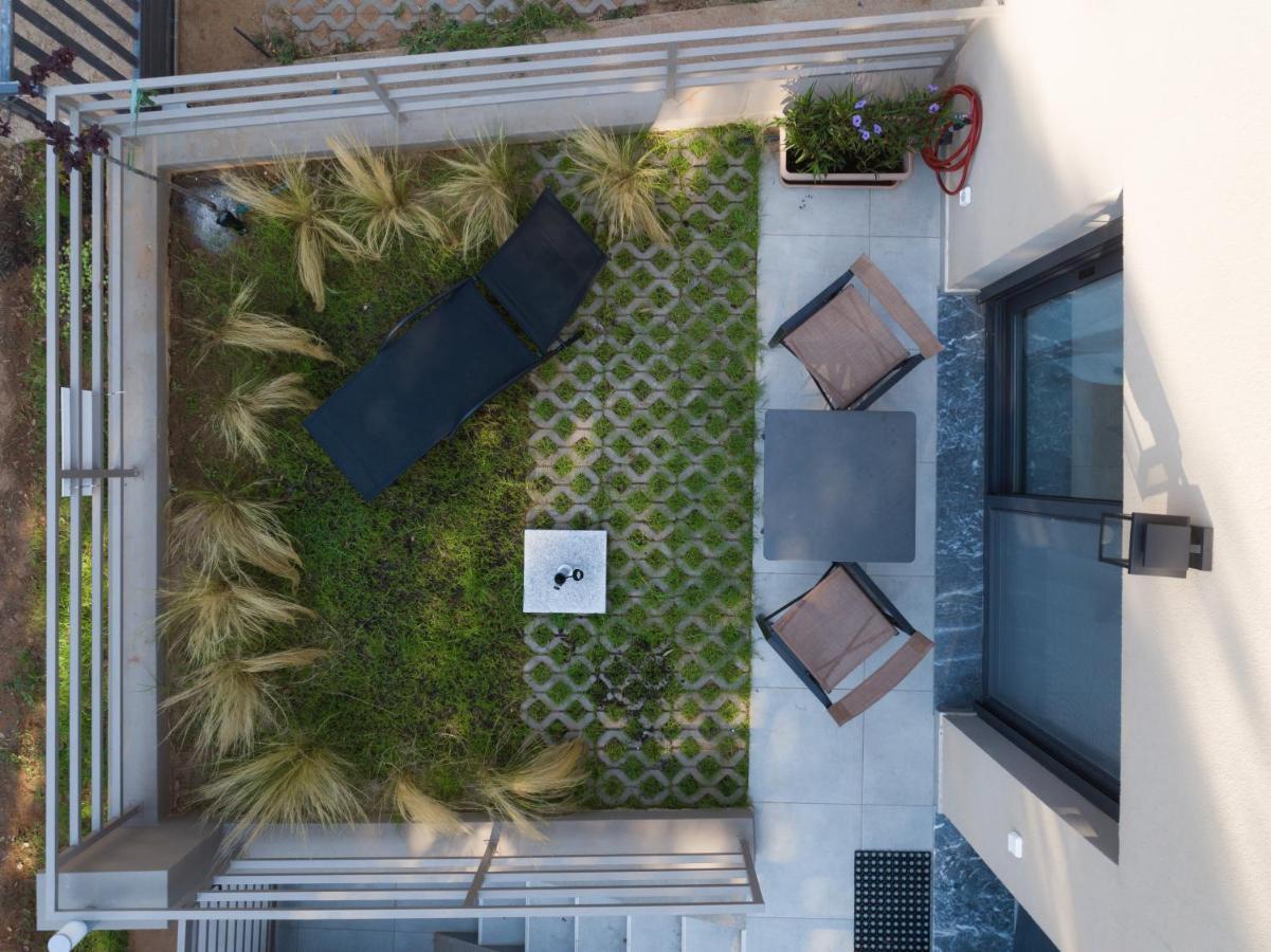 Isida - Cozy Sea Walk Lodge With Private Garden Nea Makri Exterior foto